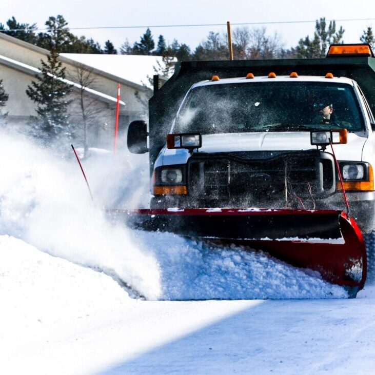 Snow-hoa-commercial-IL
